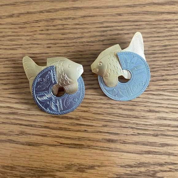 Unique Vintage Earrings - Picture 2 of 2